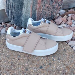 Goats shoes the 918 nude leather platforms sneakers women's 9.5